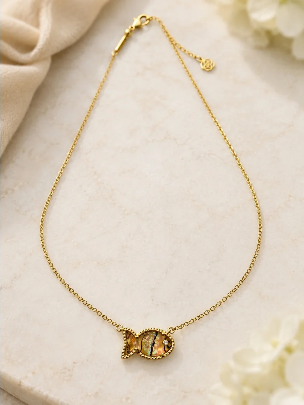Kendra Scott delicate gold